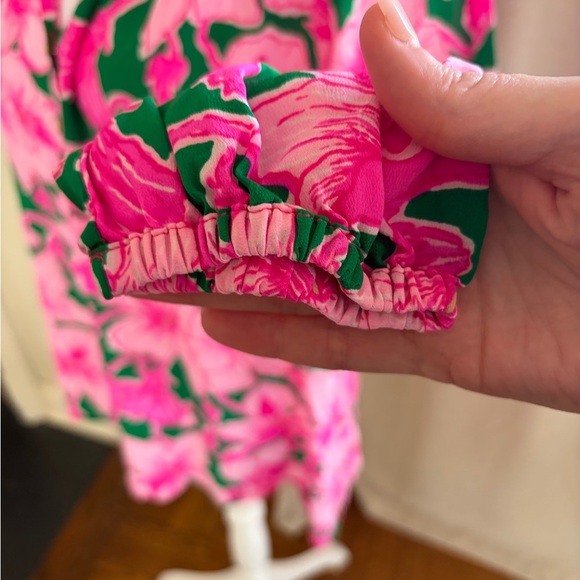 Lilly Pulitzer silk Elsa Pink and Green Floral Blouse - Picture 5 of 10